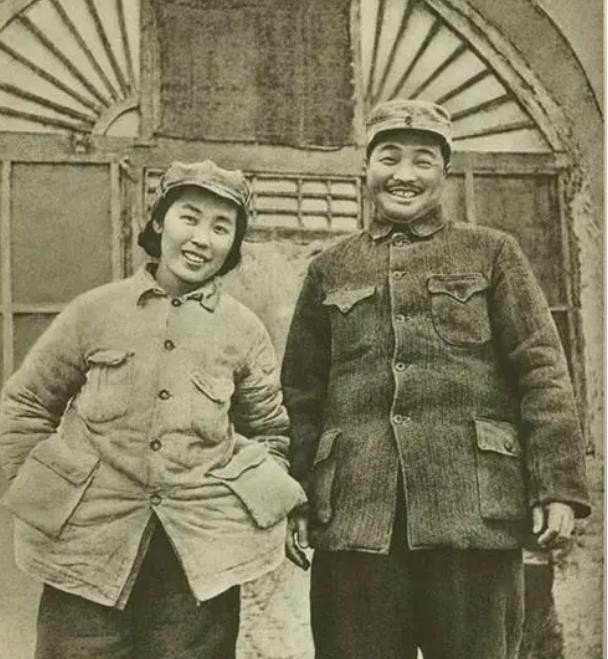 1955年，四位元帅夫人被授军衔，分别是哪四人？其他元帅夫人呢？