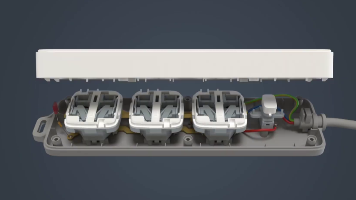 实用的“万能插座”，为何被国家禁止使用？看看它的危害就明白了