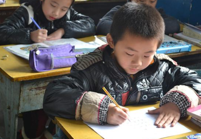 高考语文146分，通篇印刷体的“神仙卷面”，让老师不忍扣分