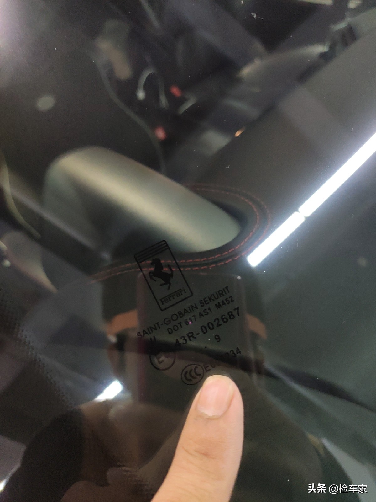 不到3万公里贬值近300万！225万的二手法拉利458香吗？