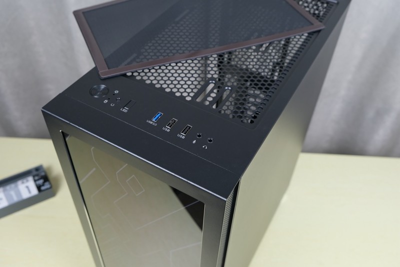 雙面玻璃，顏值出色：愛國(guó)者 炫影5 RGB機(jī)箱 上手體驗(yàn)