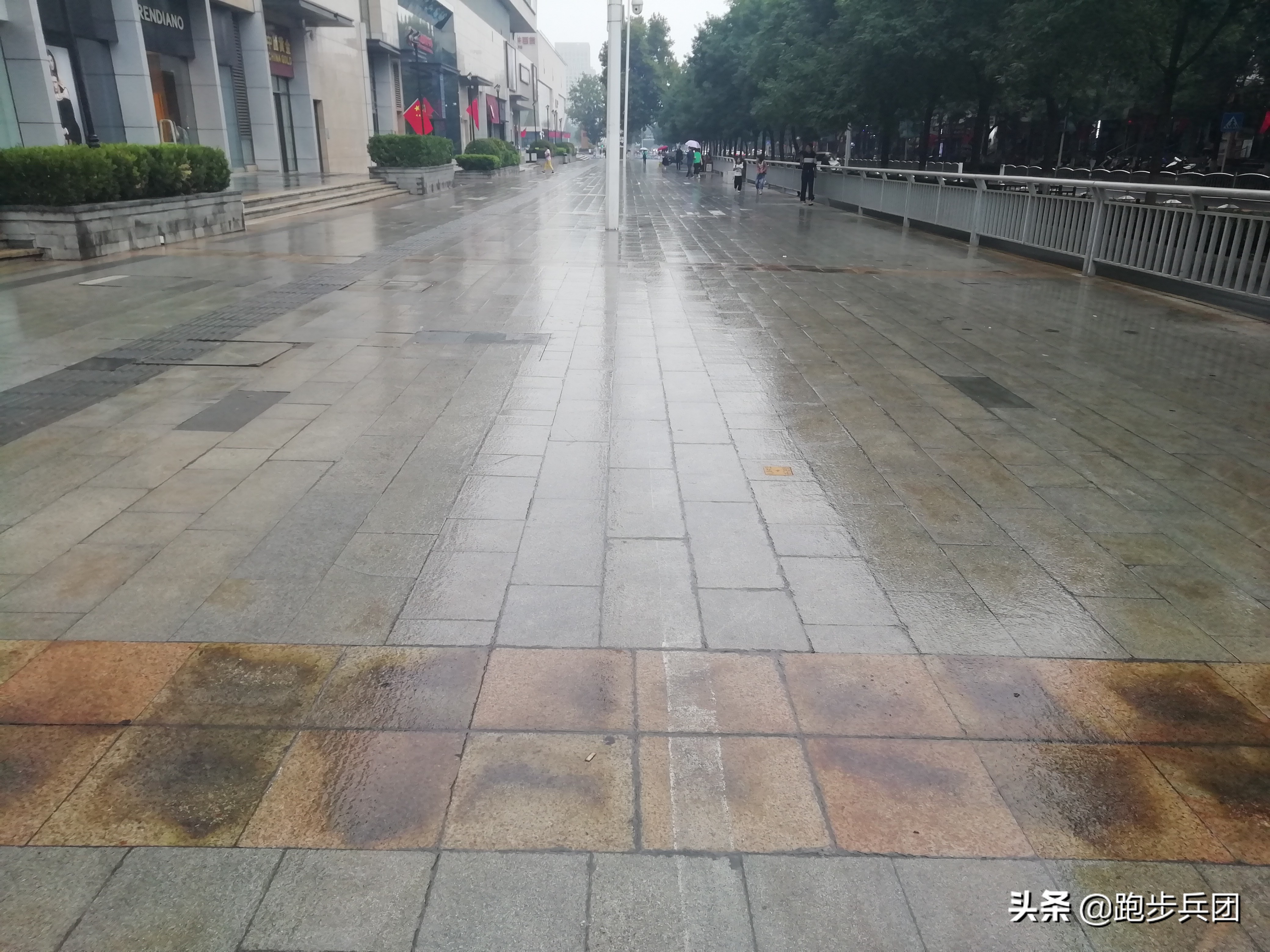 看看一个理工男是如何写跑鞋的实测报告