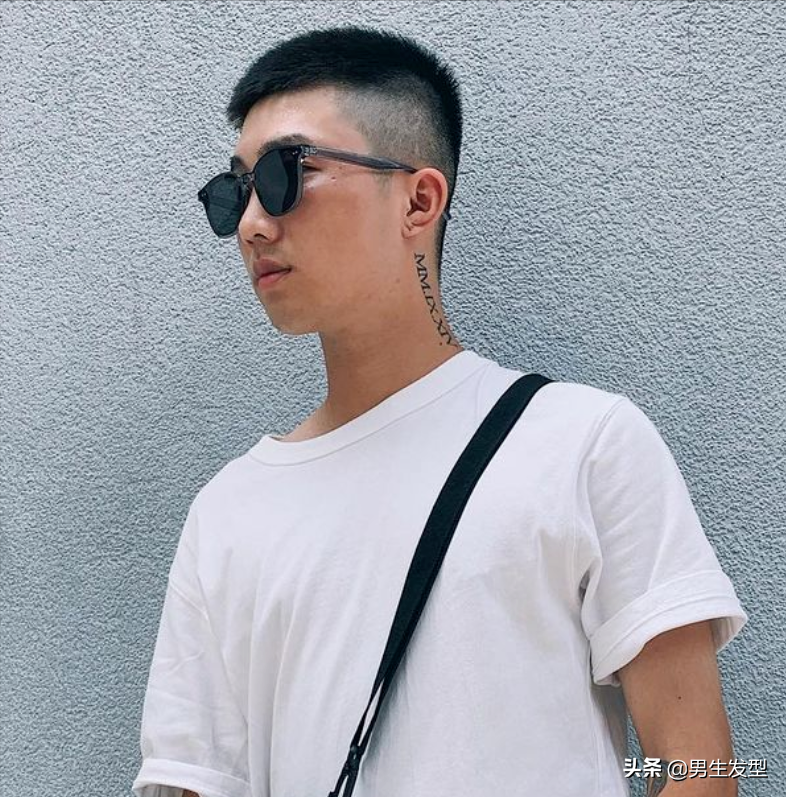30°c高温,男生这样剪发型才帅气