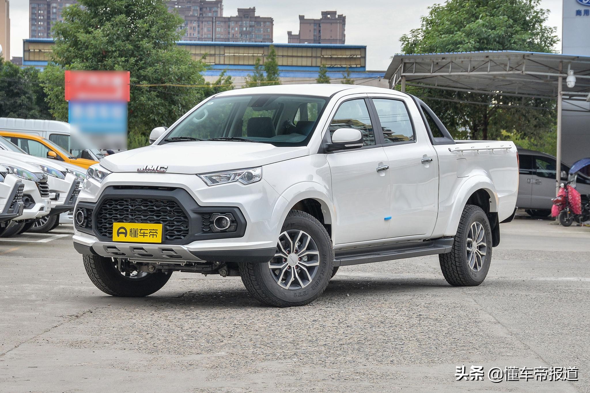 新车 </p><p>　　 垂钓爱好者专属皮卡，江铃域虎钓鱼版实车首曝，计划6月上市