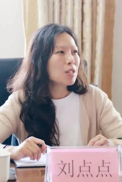 郑州一中国际航空港实验学校。刘点点校长真棒，真漂亮，加油