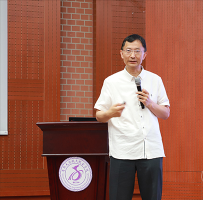 当代苏秦高华健：培养出20位海归博士，被美国纳入危险限制名单