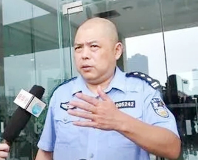 击毙周克华3秒结束！事后两民警回忆：我们根本来不及去想怕不怕