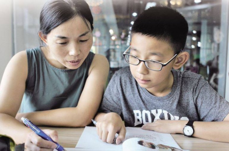 培训机构“遇冷”，新东方为摆脱困境频出新招，或许转型成功