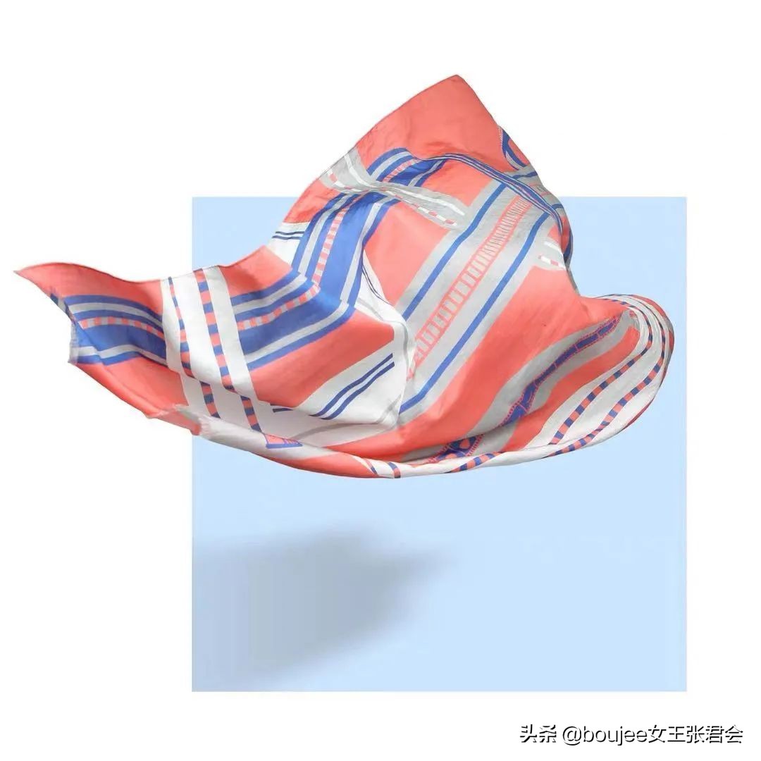 大寒时节的颈间风度——从纳芙蒂蒂王后开启的围巾简史