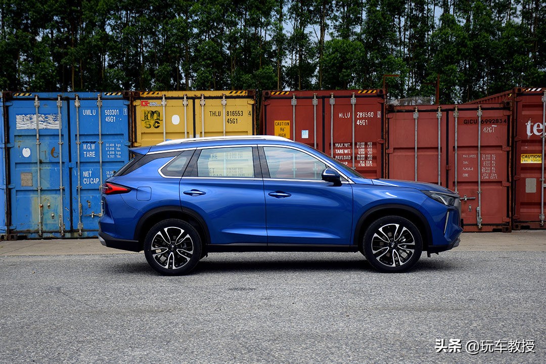2.0T+6AT，轻松满足1米8乘客 传祺GS4推PLUS版