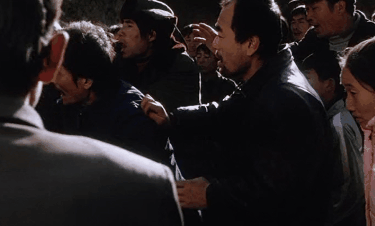 盲山：22岁女大学生被拐卖，为逃跑委身三个男人，结局令人绝望