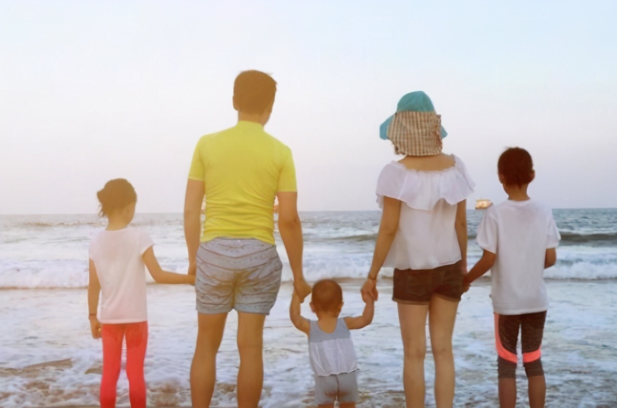 三胎政策“来袭”，这4种家庭很可能接着生，看下你在不在其中