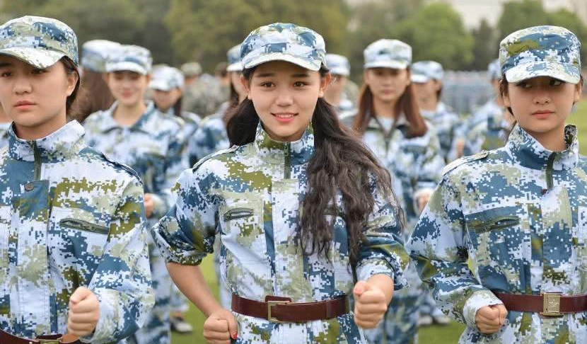 大一刚开学就有新生提出“退学”，除了军训辛苦，还有这几个原因