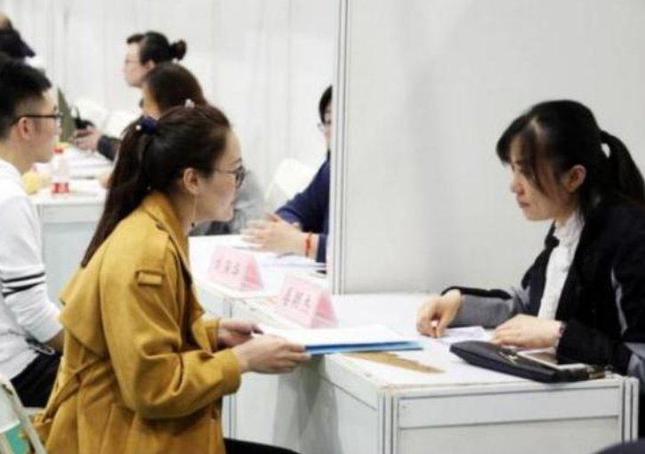 大学生毕业后“档案”放在哪？别不当回事，变“黑户”就麻烦了