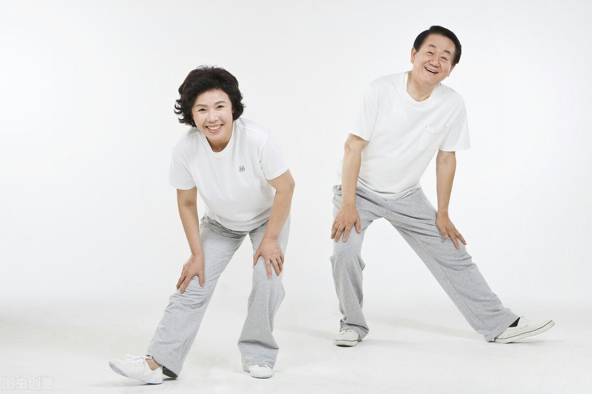 45歲以后，別再做兩種運動，對膝關節的傷害很大，這6個建議收好
