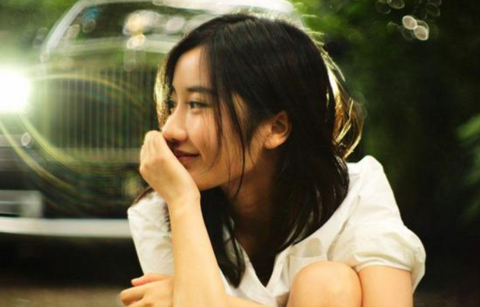 她是清华史上最美校花，高考艺考“双第一”，集美貌与才华于一身