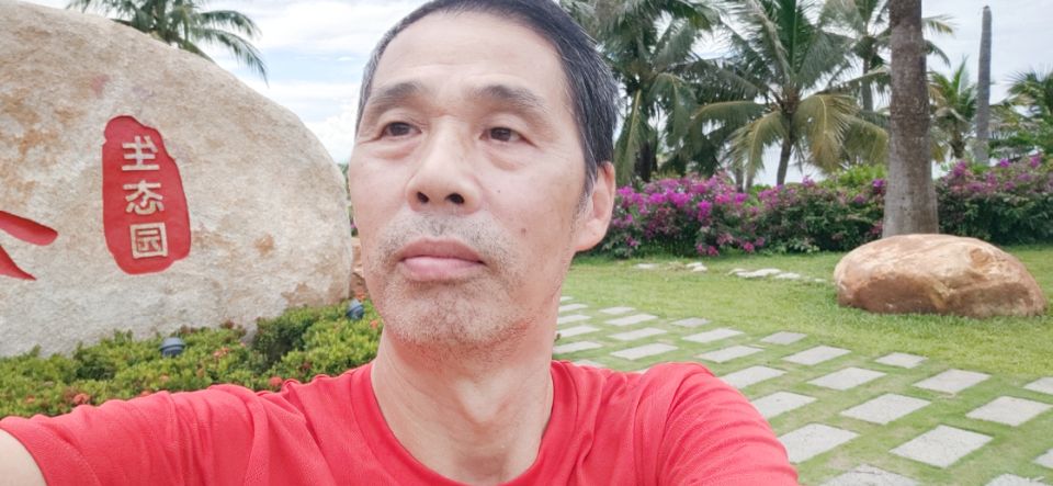 每日好诗词｜携秃笔，唱大江东去，一叶扁舟