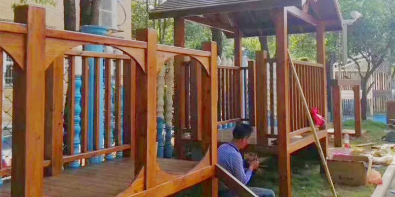 木蜡油涂装幼儿园户外木制设施