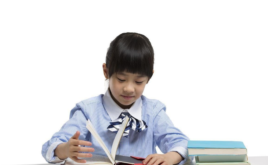 小学生作文《天命不可违》走红，一句逆天而行，逗得老师捧腹大笑