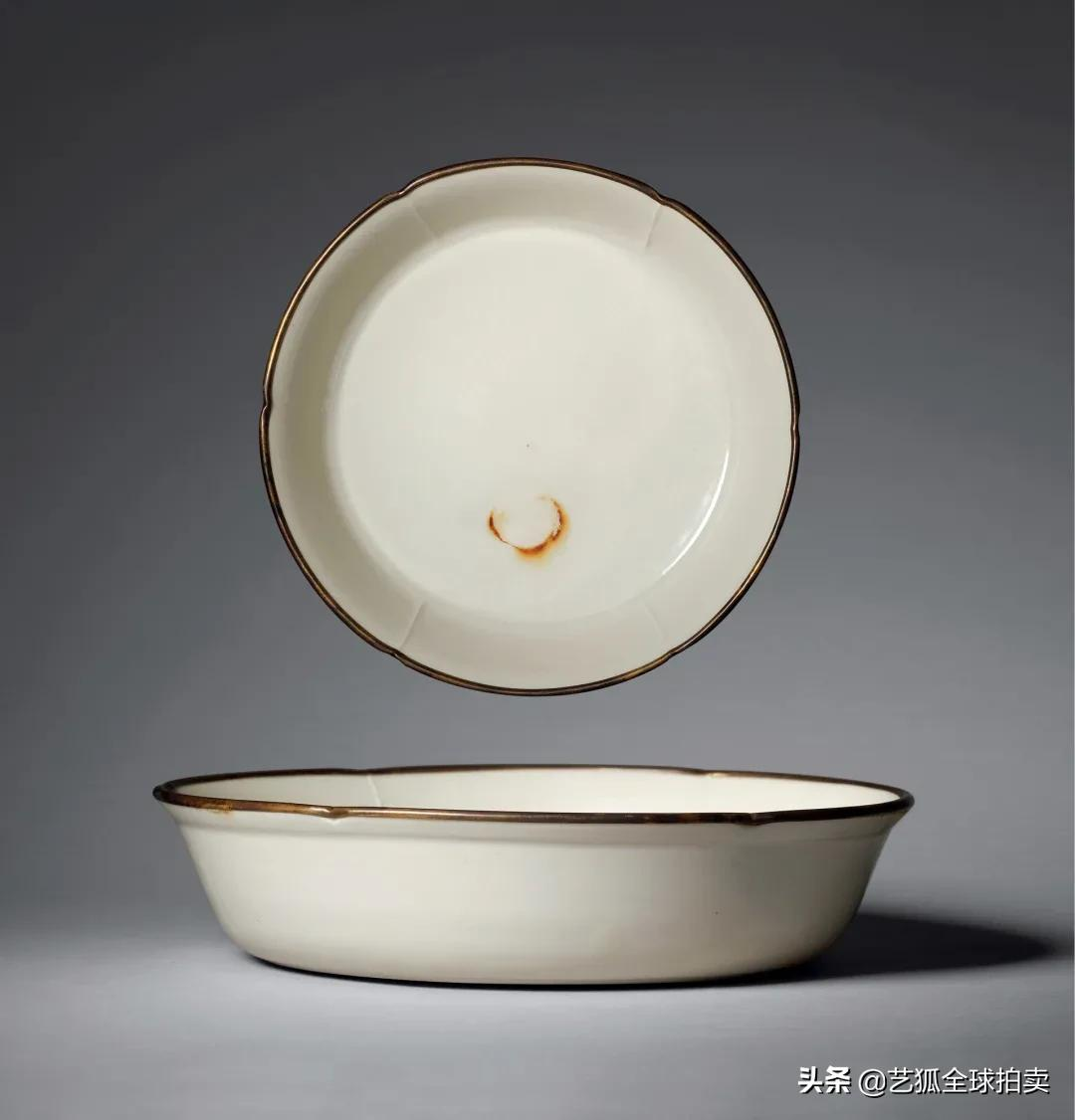 精选拍品|明正德青花海水江崖龙纹大罐