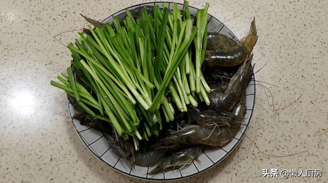 别不懂吃，韭菜和它一起炒，鲜掉了眉毛，晒朋友圈后火了