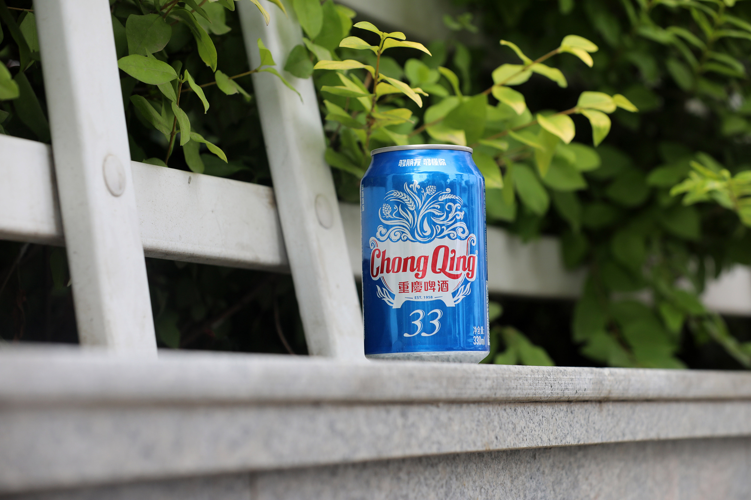 半年砸5亿广告费！左手嘉士伯右手大乌苏，重庆啤酒会开挂？