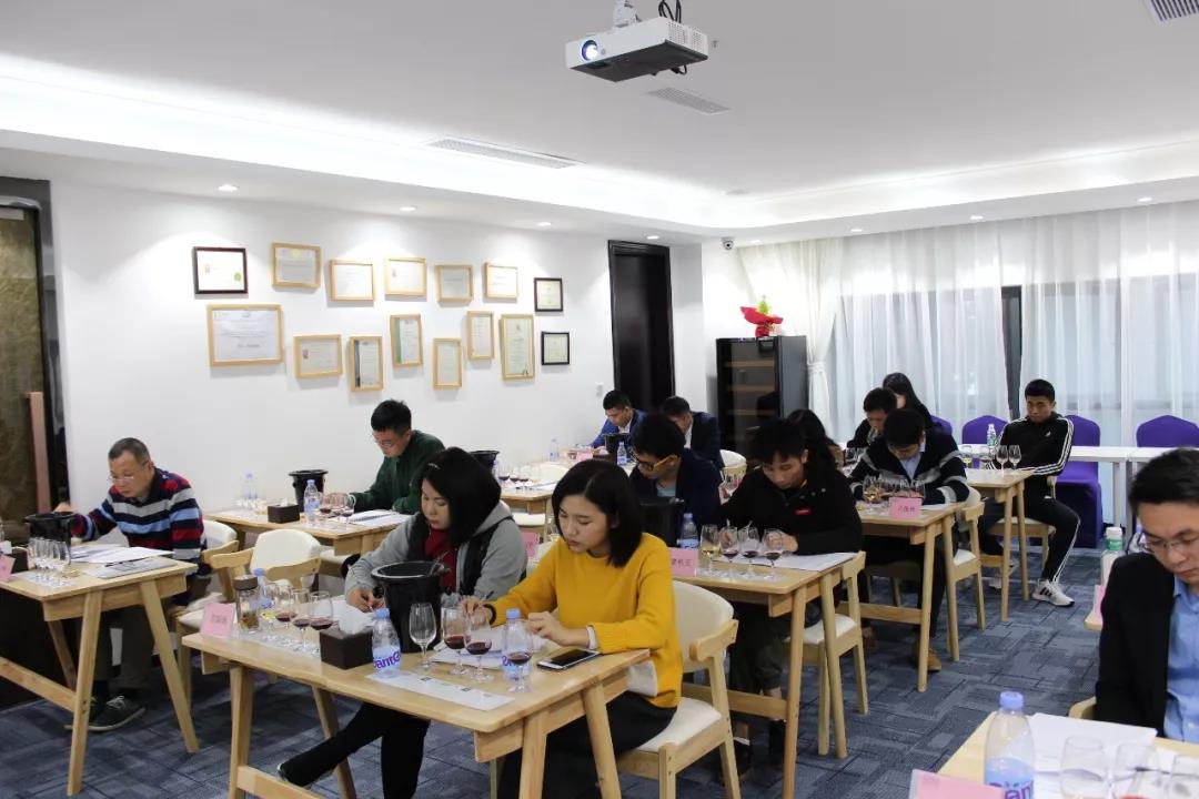 谈谈 “葡萄酒工作室”经营模式