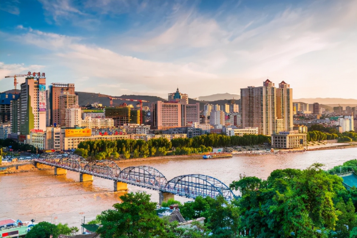 甘肃迎来新突破！喜获7所新大学，6所建在兰州，堪称大学福地