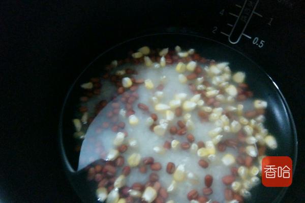 红豆米饭的做法（轻松做出好吃又松软香甜软糯的红豆米饭）