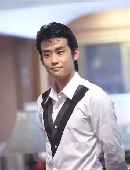 失去了精良的制作班底,只能不断消费剧迷情怀