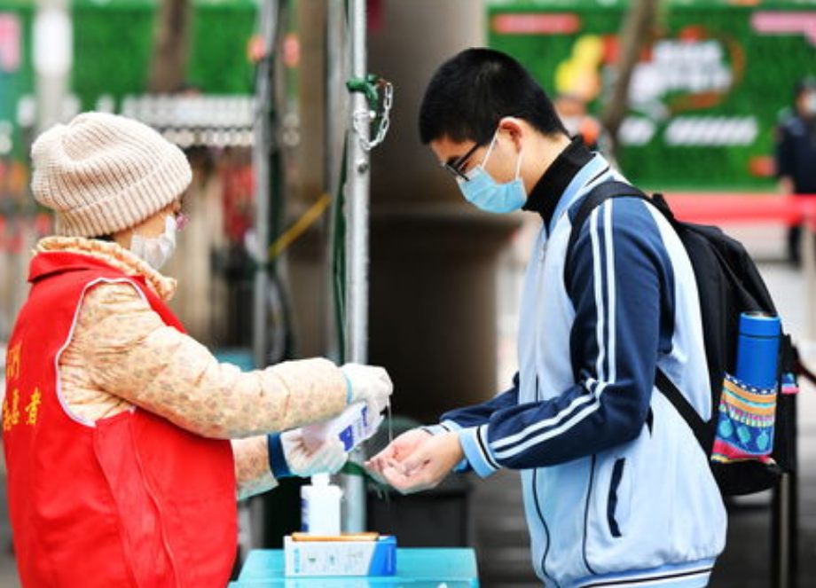 高三学子迎来“坏消息”，教育部已经下发通知，学生复读将成难题