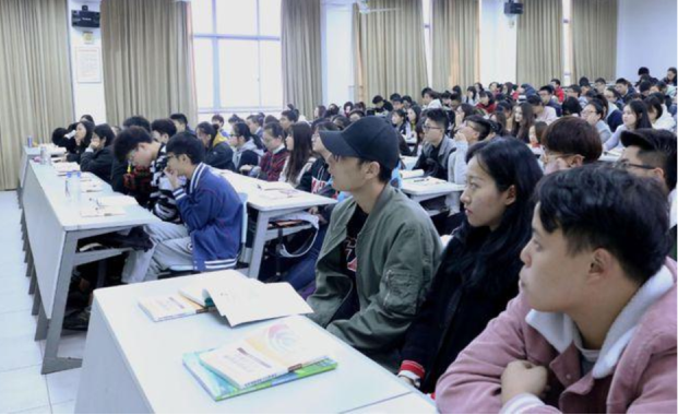 大学期间挂科有什么后果？重修是否会被记入档案？学生要提前了解