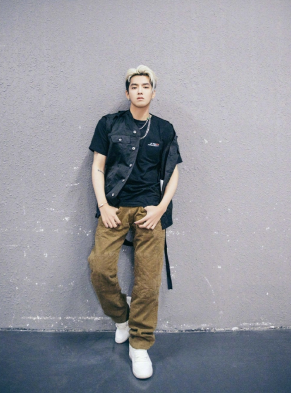 吴亦凡家是干什么的(吴亦凡是什么人)