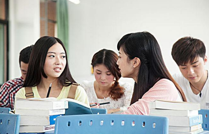 了解一下本科一批和本科二批的区别，分数刚过一本线如何填报志愿