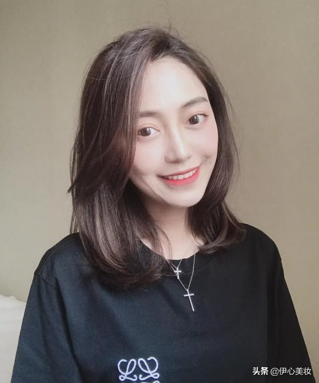 该换发型了!2020年夏天最流行的3款短发,清爽修颜又减龄