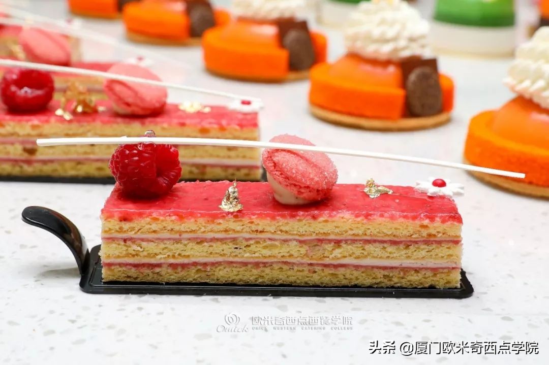 总觉得学费太贵？可我们贵有贵的道理