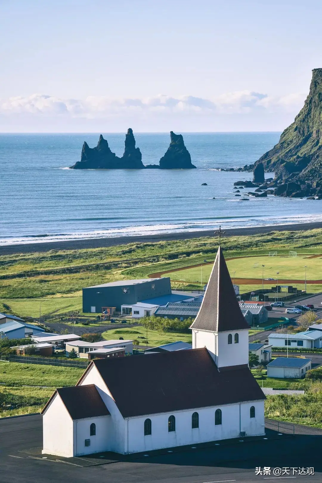 冰岛｜北大西洋中的一个岛国，人口约为34万，首都是雷克雅未克