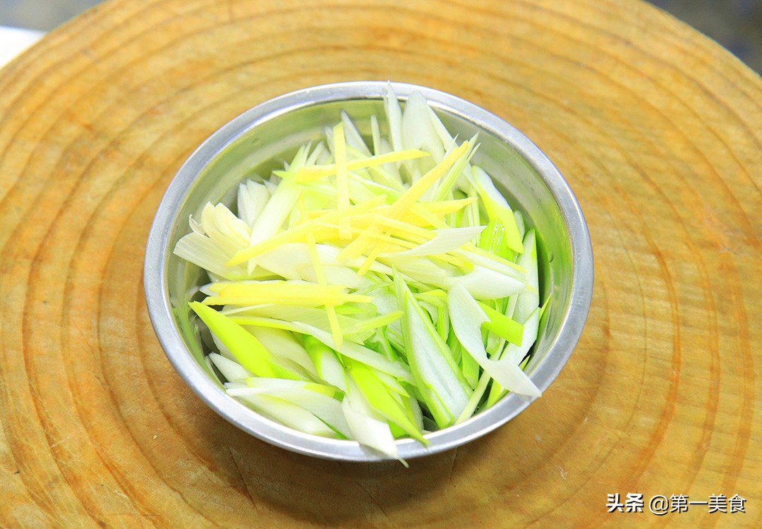 大蔥燒海參,大蔥燒海參的家常做法