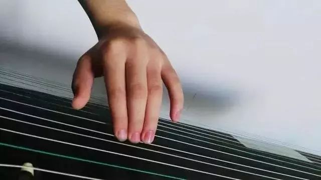 古筝手型法宝，纠正各种左手尴尬手型