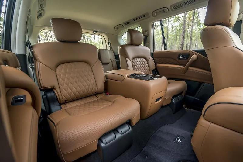 尺寸超保时捷卡宴却便宜十几万？2023款英菲尼迪QX80到港