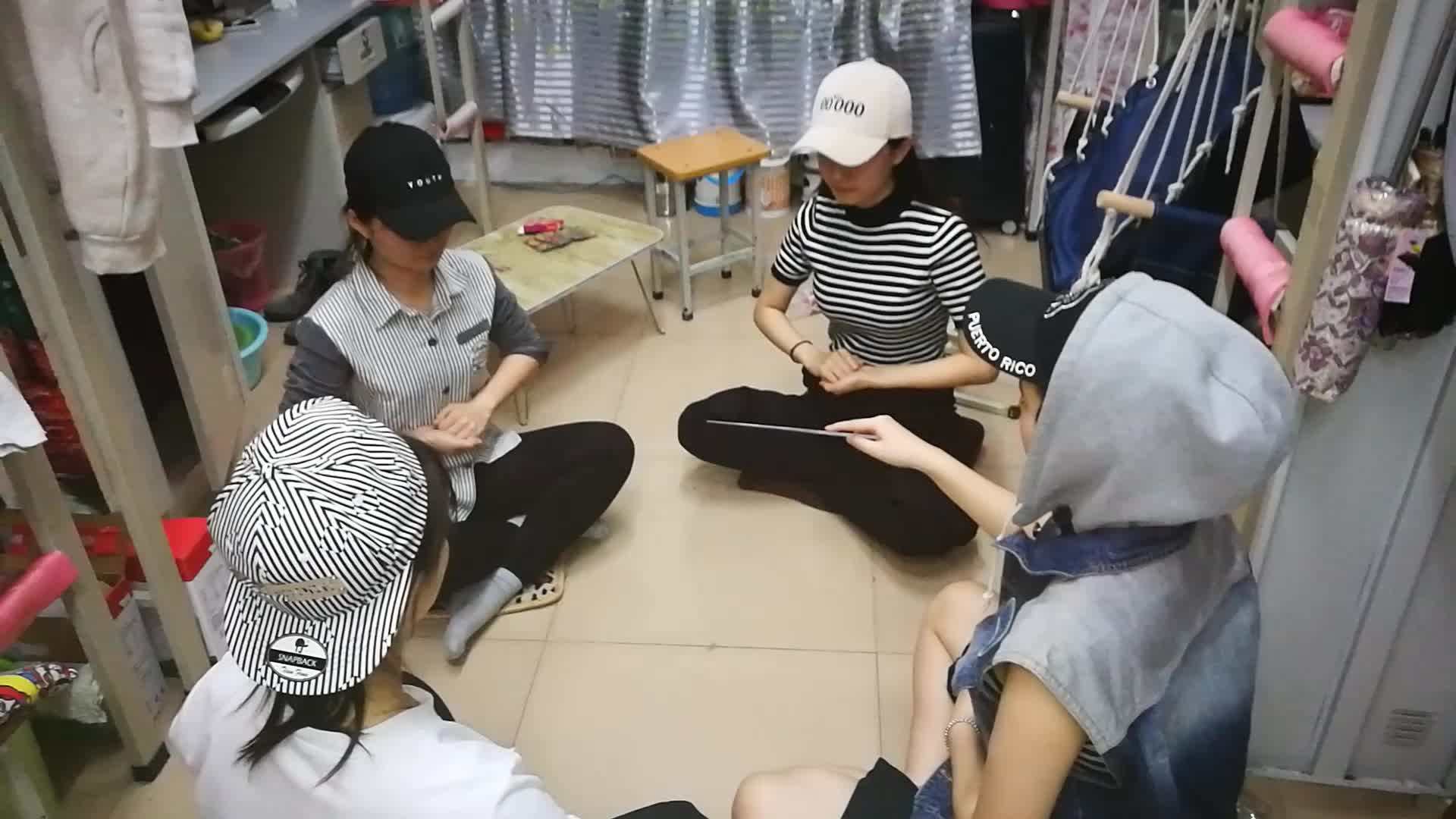 大一新生入学，宿舍选床位“有讲究”，四人寝更要小心踩雷