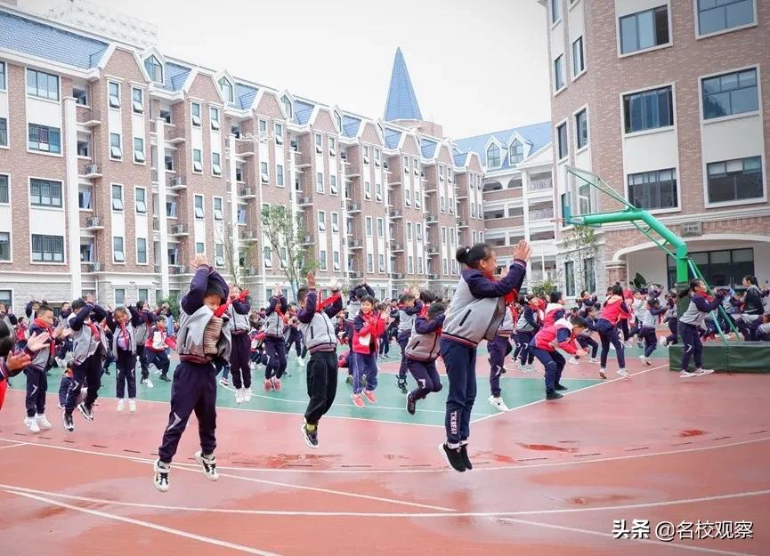 最好的学校是啥样的？众多家长走进新川，聆听孩子们爱的表达