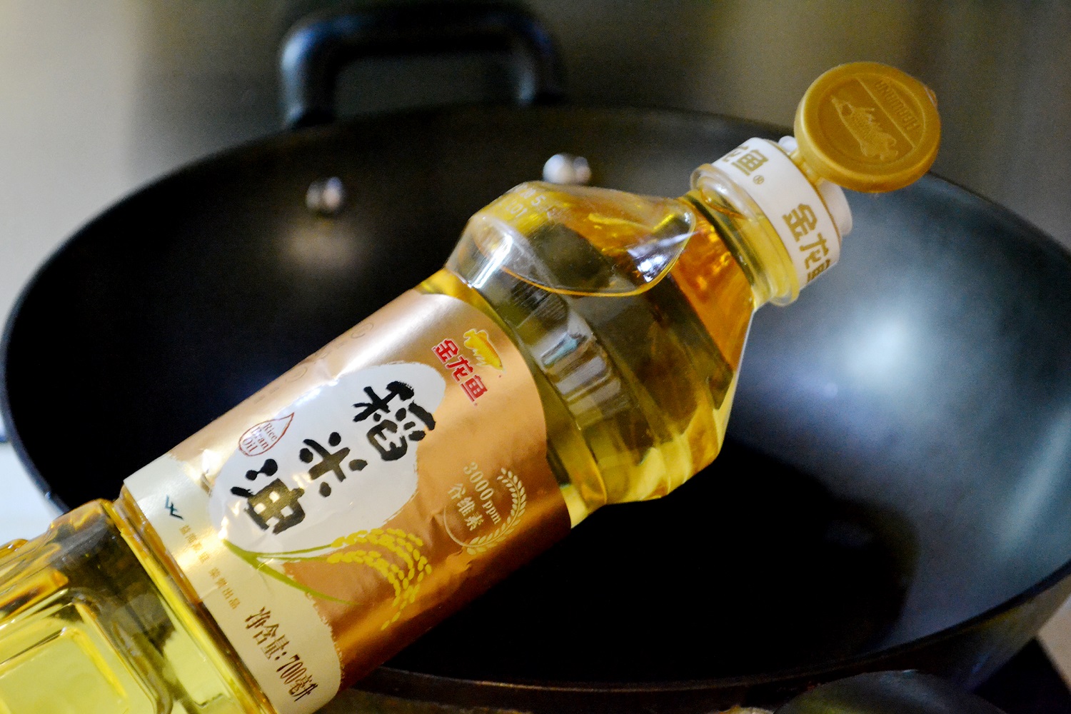 炒鱼丸的做法（手把手教你做美味诱人的炒鱼丸）