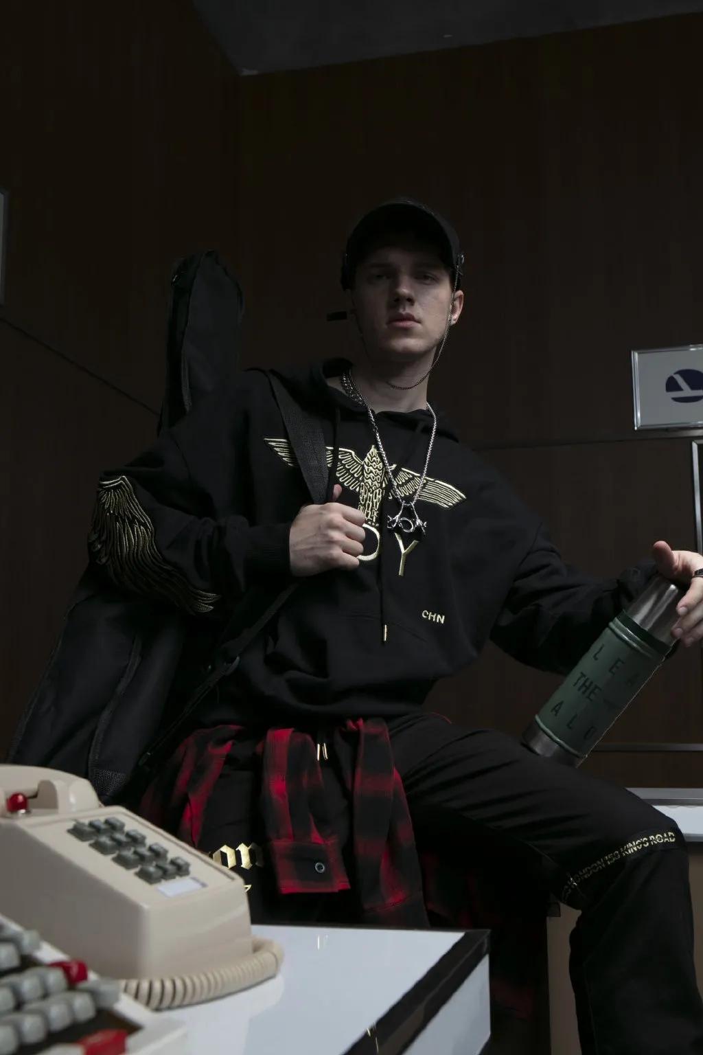 不止Champion！秋冬季节，这些潮牌卫衣一定少不了