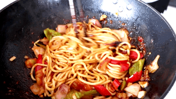 一道陕西人的美食，做法不是很难，可炒、可凉拌，美味筋道有嚼劲