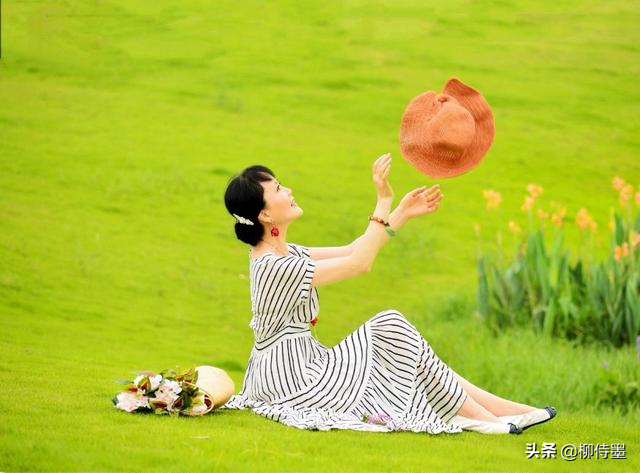 优雅风情阿姨照，如何拍摄才好？中老年女性参考5个摄影技巧