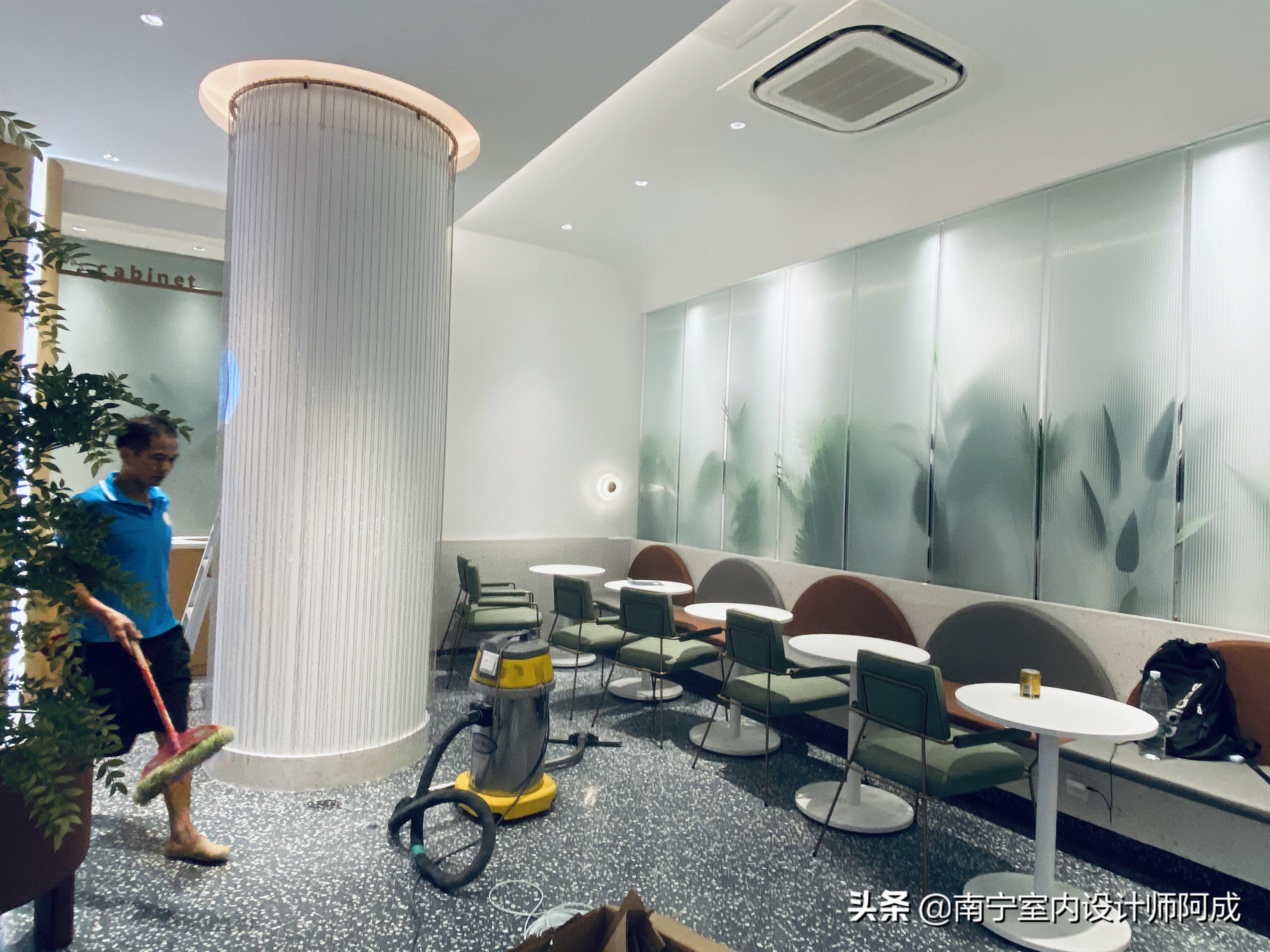 如果你有个异形结构店面，你会如何规划设计丨看看这家蛋糕店实景