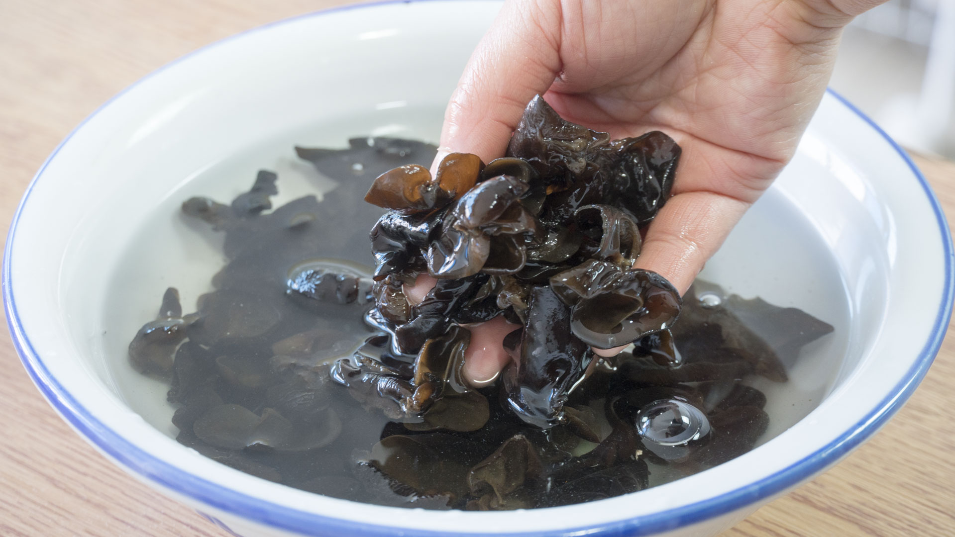 春季进补，别总吃大鱼大肉，10种食物含钙高，尤其孩子要多吃