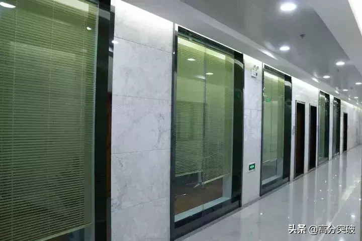 泡一整天都不够！国内那些美炸天的大学图书馆，你去过几个？