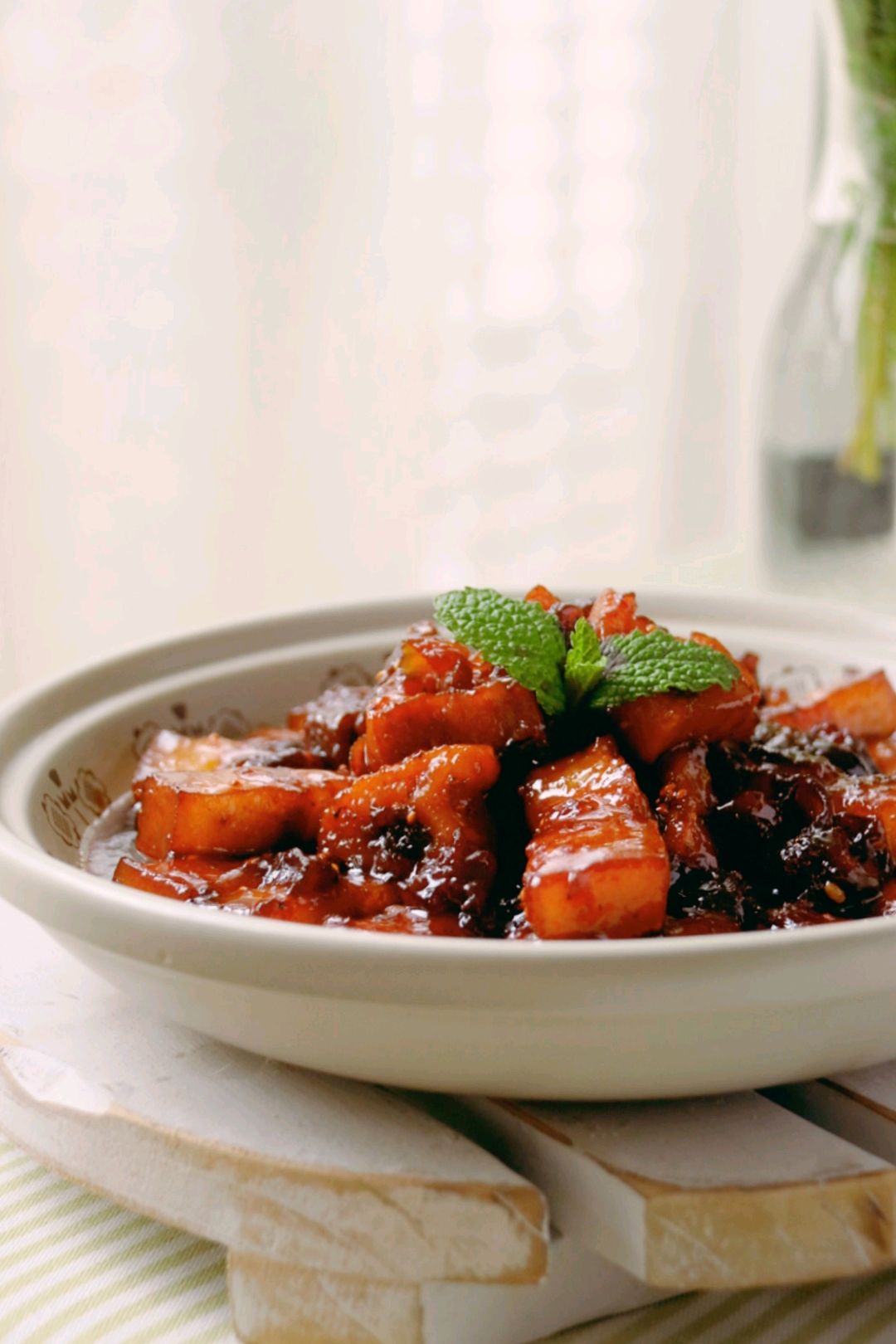 用蔓越莓来做一道红烧肉，酸甜够味，根本就停不下来